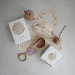 Bavoirs*mushie Bavoir en silicone de Rainbow