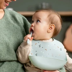 Bavoirs*Nattou Bavoir réglable avec récupérateur en silicone de Vert