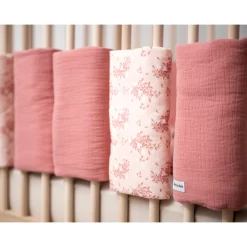 Tours De Lit*Petit à petit Bonne nuit les chatons Tour de lit de Pink Terra