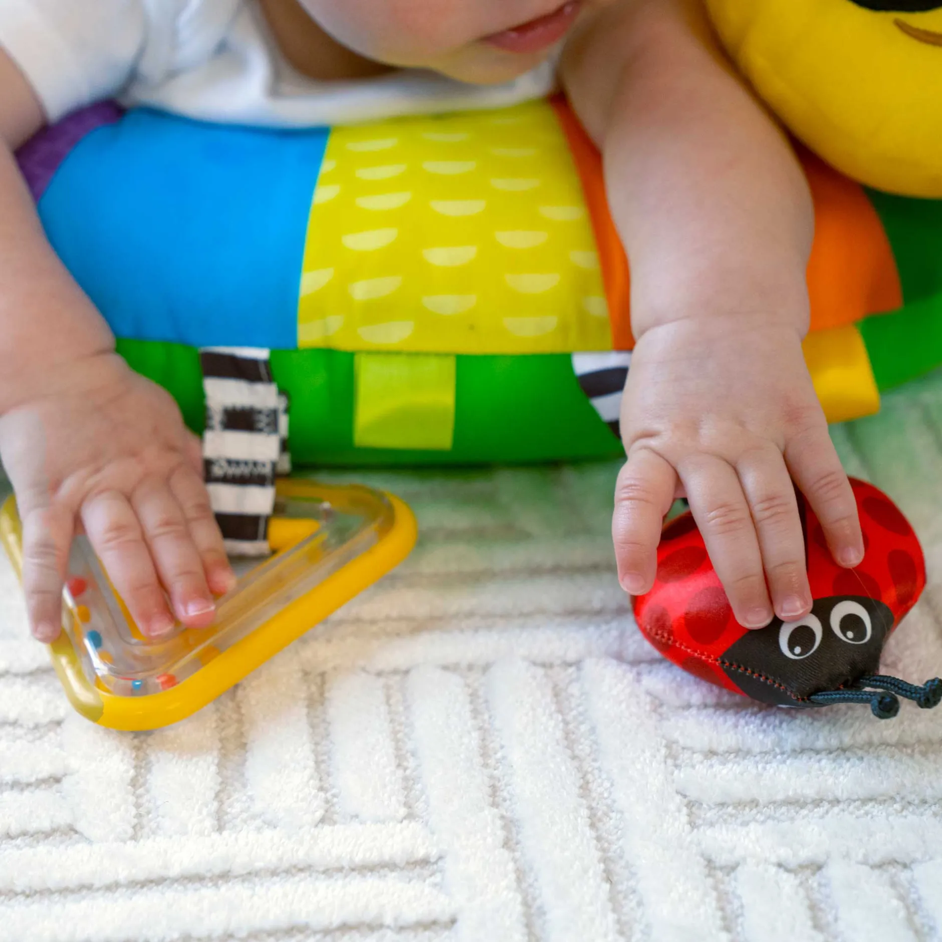 Jouets D'Activités*Baby Einstein Coussin d'Activités Chenille de
