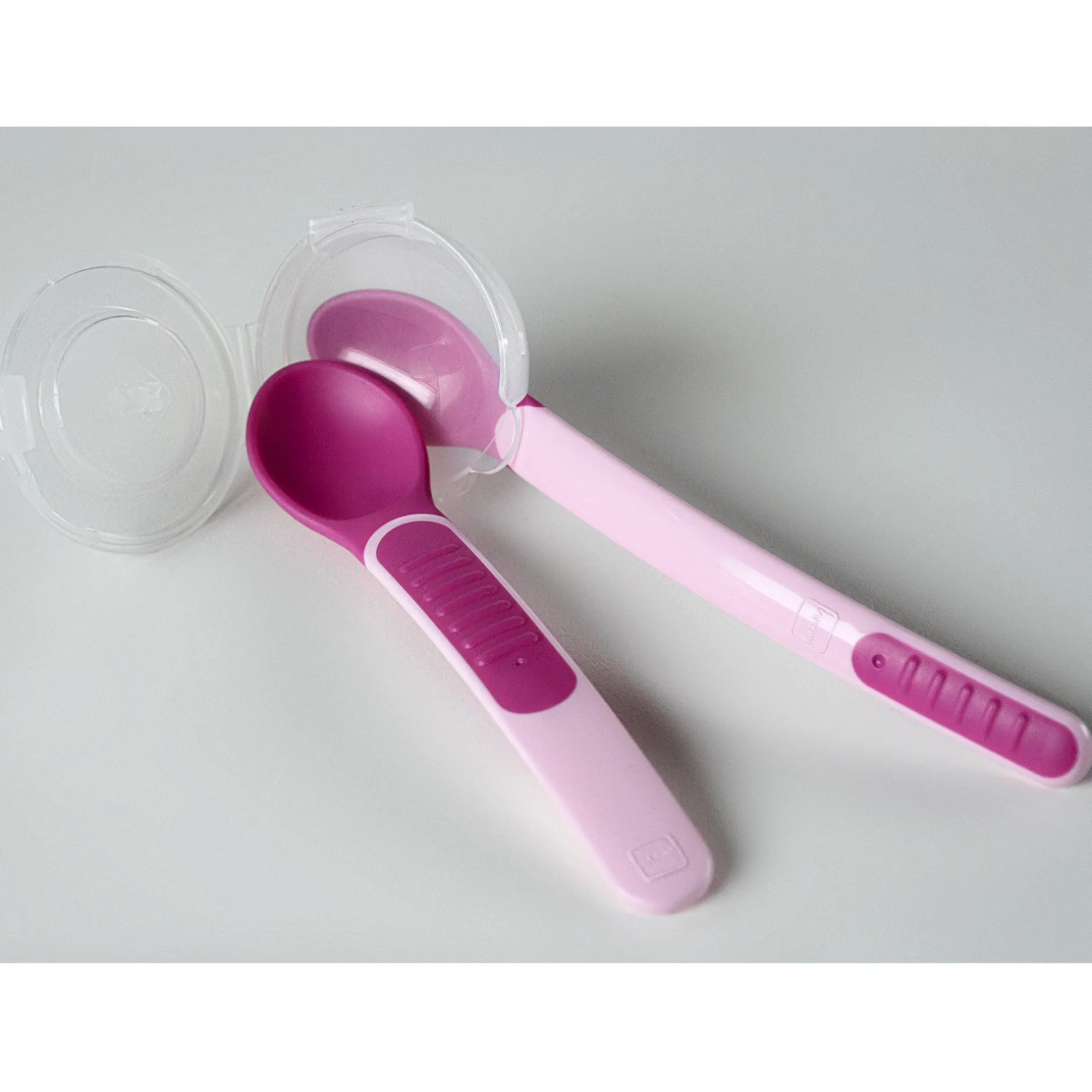 Couverts*Mam Cuillères thermosensibles x2 avec étui de Aléatoire