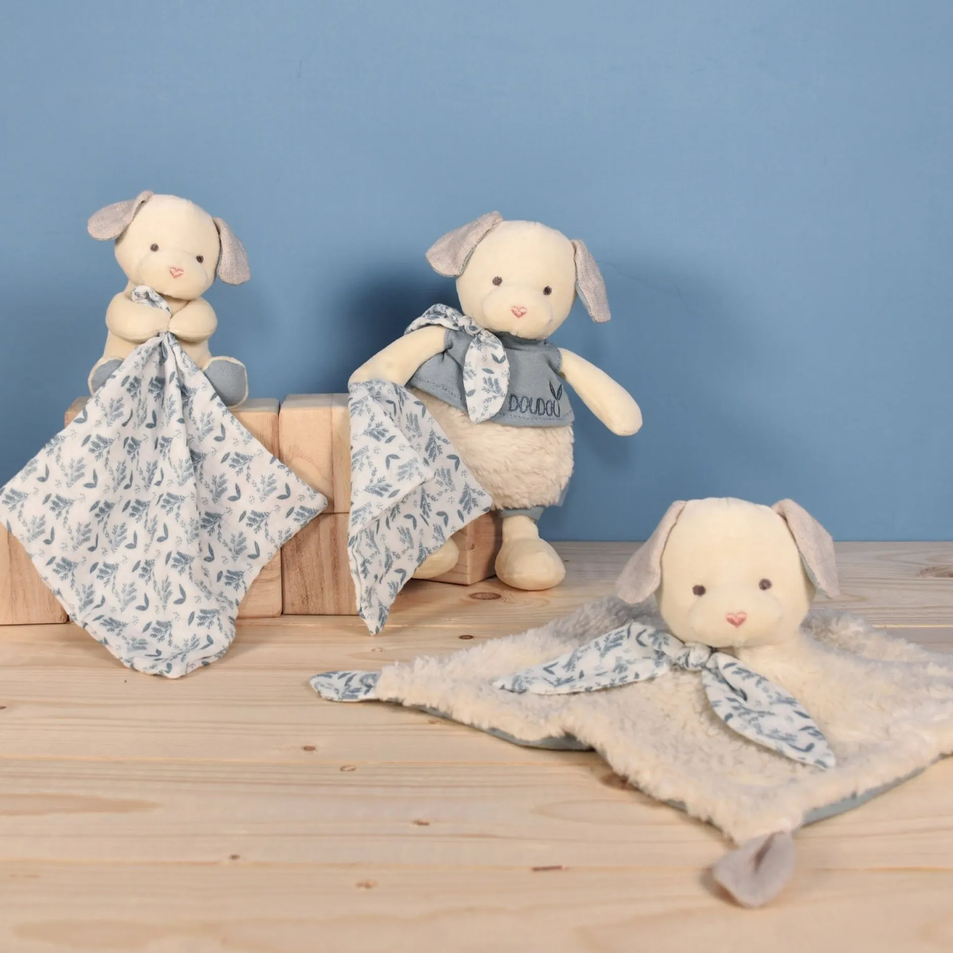 Doudous*Doudou et Compagnie Doudou Botanic Doudou plat en coton BIO 25 cm de Chien