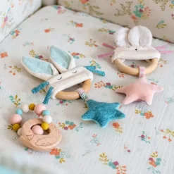 Hochets*Moulin Roty La Petite École de Danse Hochet Bois Lapin de Bleu