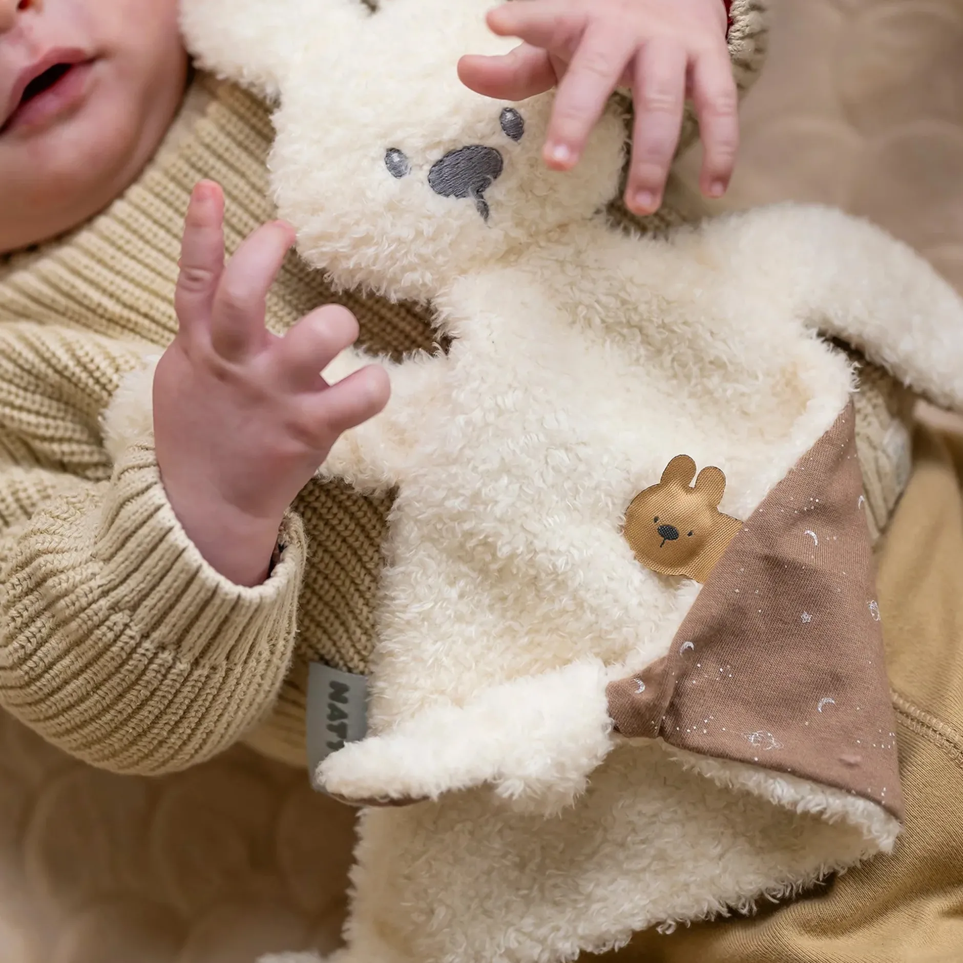 Doudous*Nattou Lapidou doudou triangle - Glow in the dark 36 cm de Teddy vanille