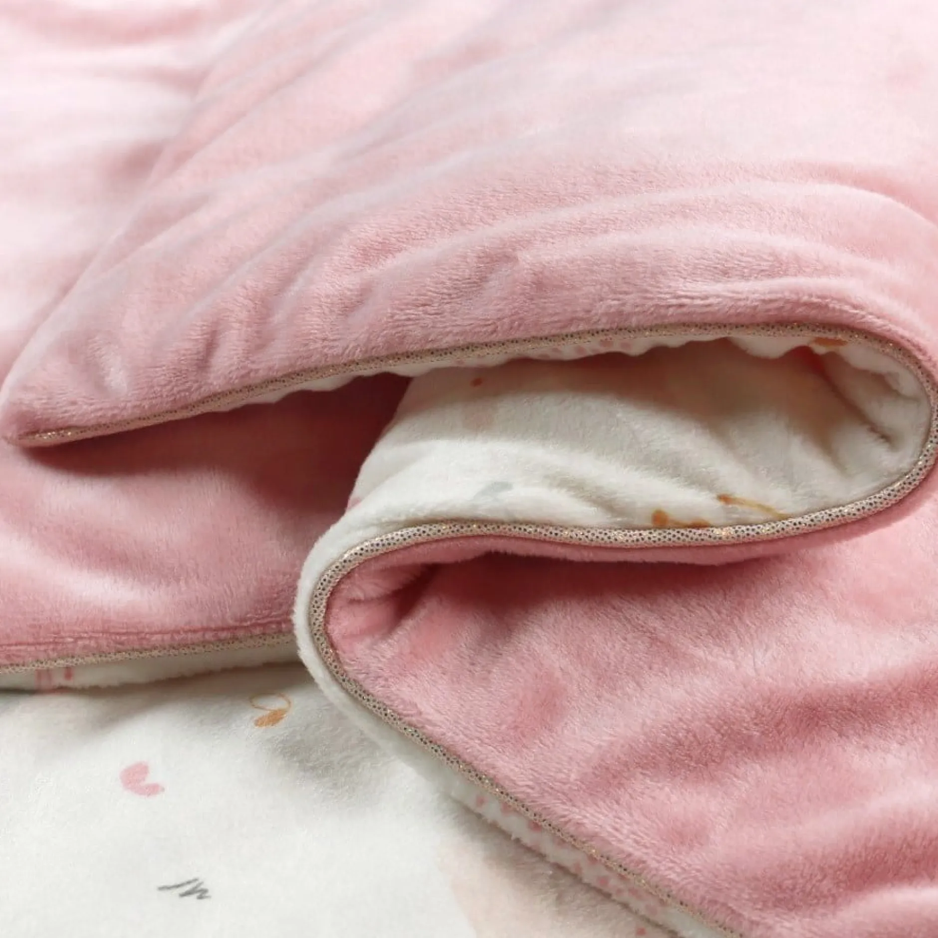 Couvertures*Noukies Lina & Joy Couveture Veloudoux 100 x 400 cm de Rose