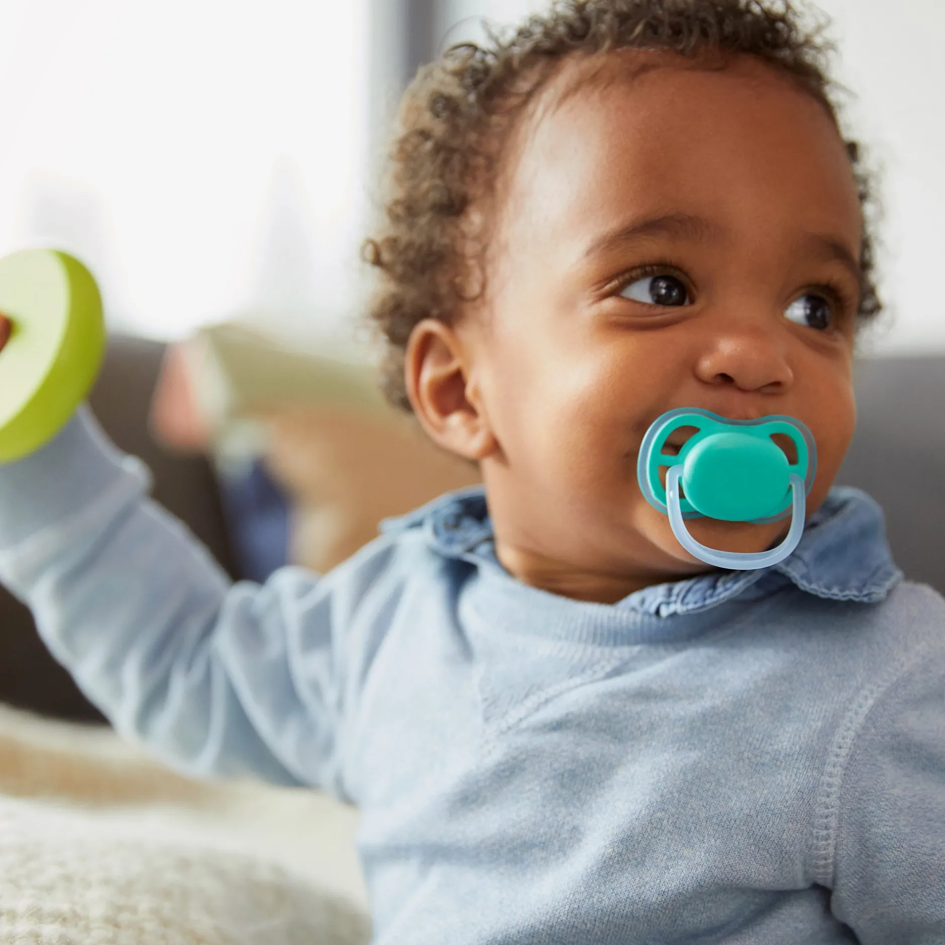 Sucettes*Philips AVENT Lot 2 sucettes ultra air 18 mois + de Tigre et lapin à lunette