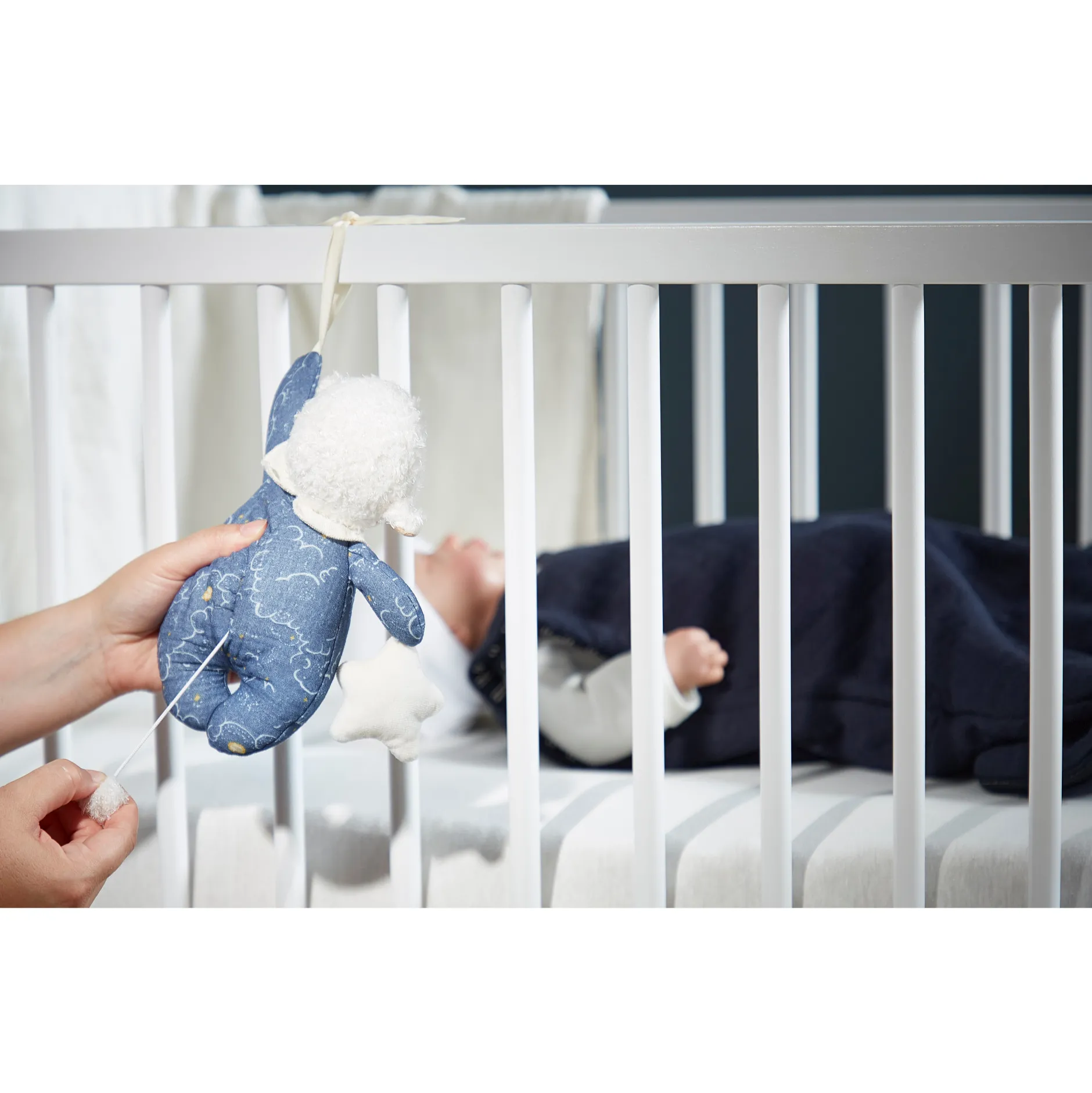 Peluches Musicales*Kaloo Peluche musicale nomade de Mouton éveillé