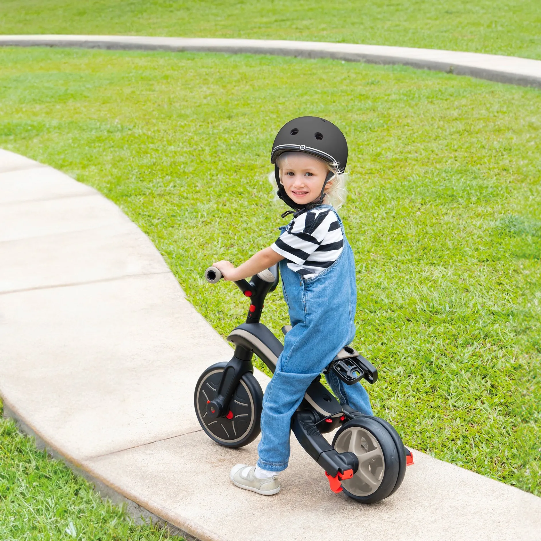 Tricyles*Globber Tricycle Explorer 4-en-1 Évolutif & Pliable de Taupe